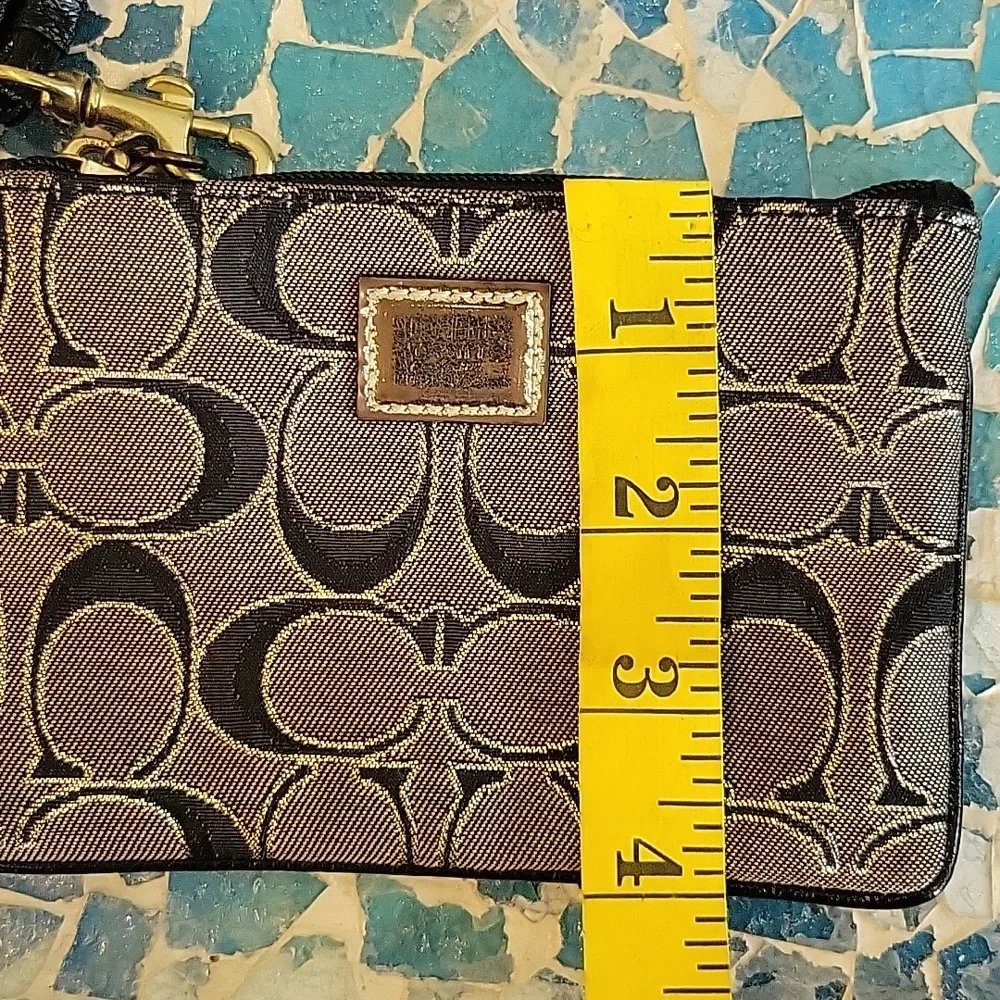 Coach Poppy wristlet
